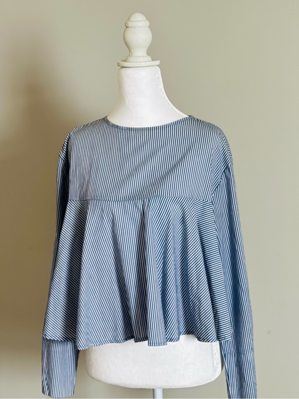 Heart Hips Blue & White Striped Peplum Blouse Size S 100% Cotton